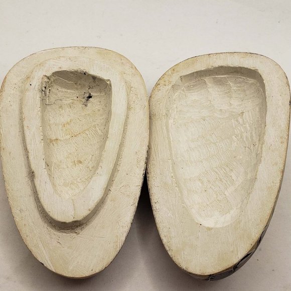 Primitive Art Pebble Soapstone Carved hallowed - Picture 3 of 3